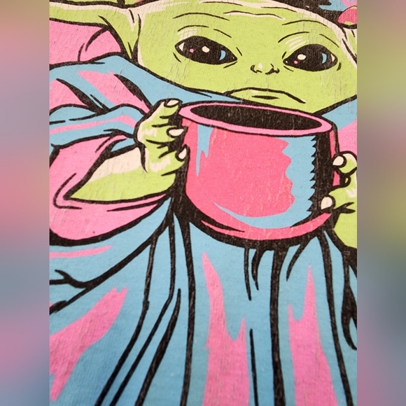 Star Wars Men's Gray T-Shirt with Colorful Yoda Graphic,  sz LG - Picture 8 of 11